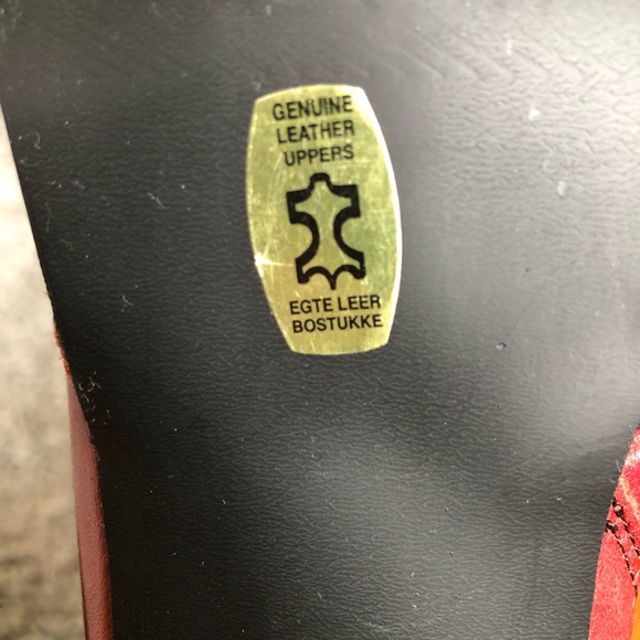 Red genuine leather handcrafted in South Africa - Picture 7 of 7